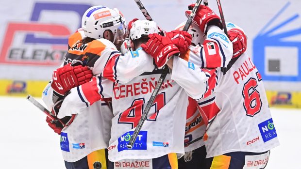 Hokejisté Pardubic vyhráli druhý finálový duel play-off extraligy proti Třinci