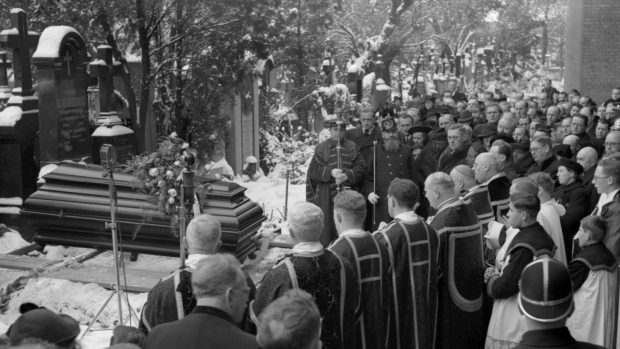 Pohřeb Karla Čapka v Praze na Vyšehradě