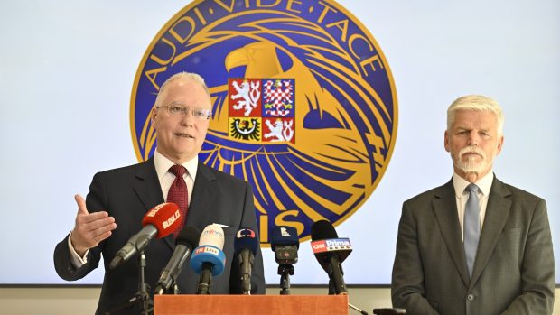 Šéf BIS Michal Koudelka a prezident Petr Pavel na setkání v sídle tajné služby