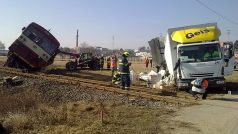 Srážka vlaku a nákladního auta u Velkých Pavlovic