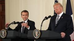 Francouzský prezident Emmanuel Macron se svým americkým protějškem Donaldem Trumpem ve Washingtonu