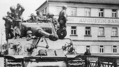Americký tank Sherman v květnu 1945 v západních Čechách