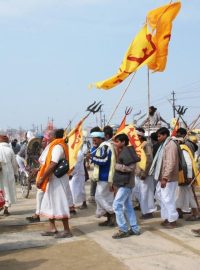 Do indického města Allahabád míří na slavnosti Kumbh Mela miliony poutníků