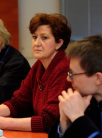 Krajský soud v Ústí nad Labem projednával kauzu údajných vražd pacientů v Lužické nemocnici v Rumburku. Obžalobě čelí bývalá zdravotní sestra Věra Marešová (uprostřed)
