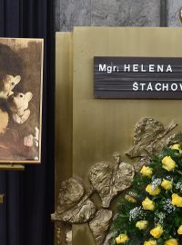 Pohřeb Heleny Štáchové ve strašnickém krematoriu.