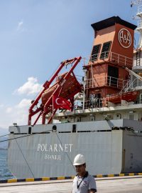 Nákladní loď Polarnet plující pod tureckou vlajkou a vezoucí ukrajinské obilí doráží do cílové destinace.Tím byla dokončena první zásilka od obnovení vývozu z Ukrajiny, v přístavu Safiport Derince v Izmitském zálivu v turecké provincii Kocaeli 8. srpna 2022.